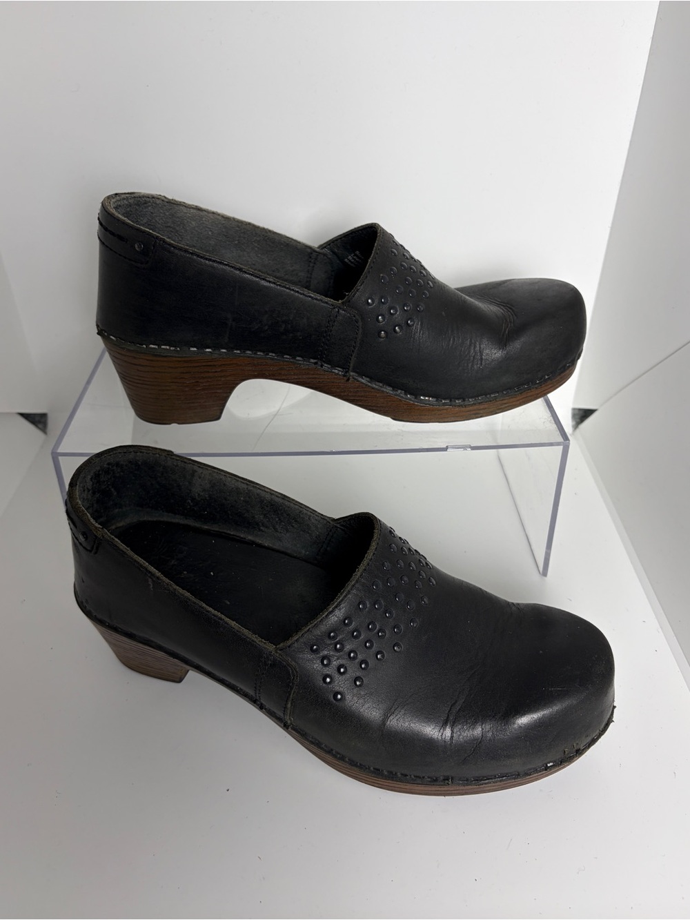 Dansko Black Mavis Studded Heeled Leather Clog; Black Size 39 (8.5-9 US)